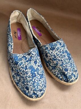 Lord + Taylor x Liberty Art Fabrics Blue Floral Espadrilles. Size 8